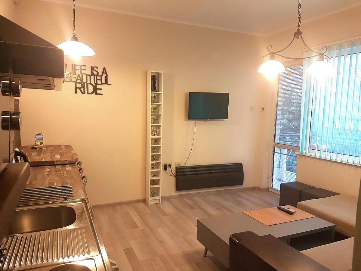Aheloy Apartments Extérieur photo