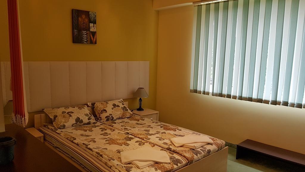 Aheloy Apartments Extérieur photo